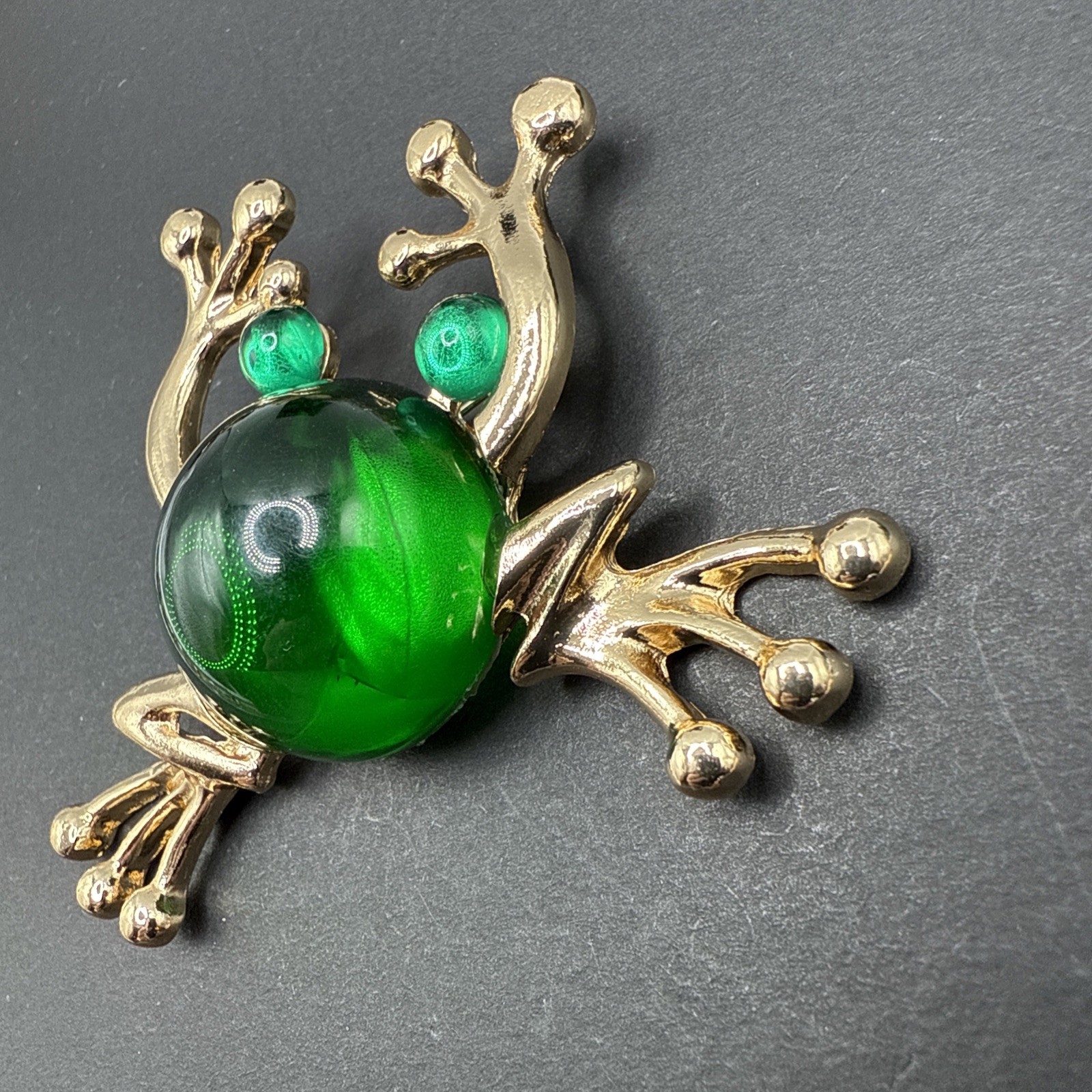 Large Frog Green Belly Brooch Pin J26