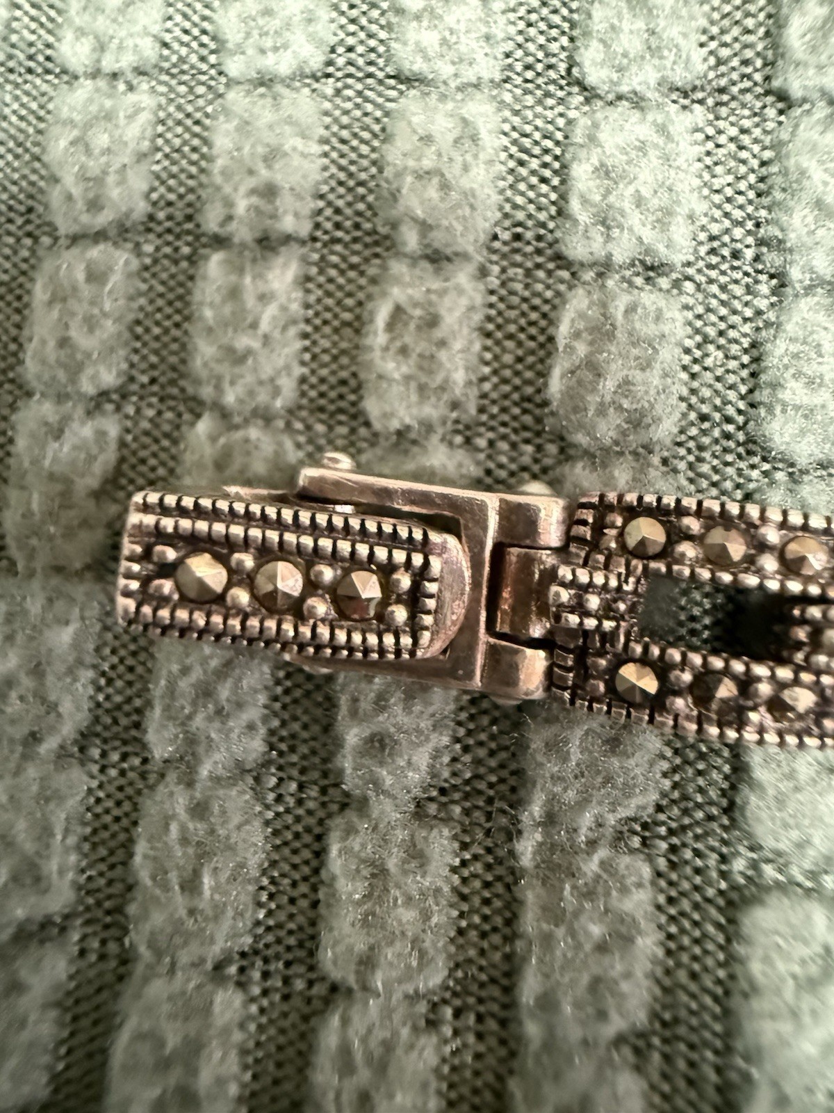 Elegant Chain Link 925 Sterling Silver Bracelet with Black Stones 7.5 Inch Long