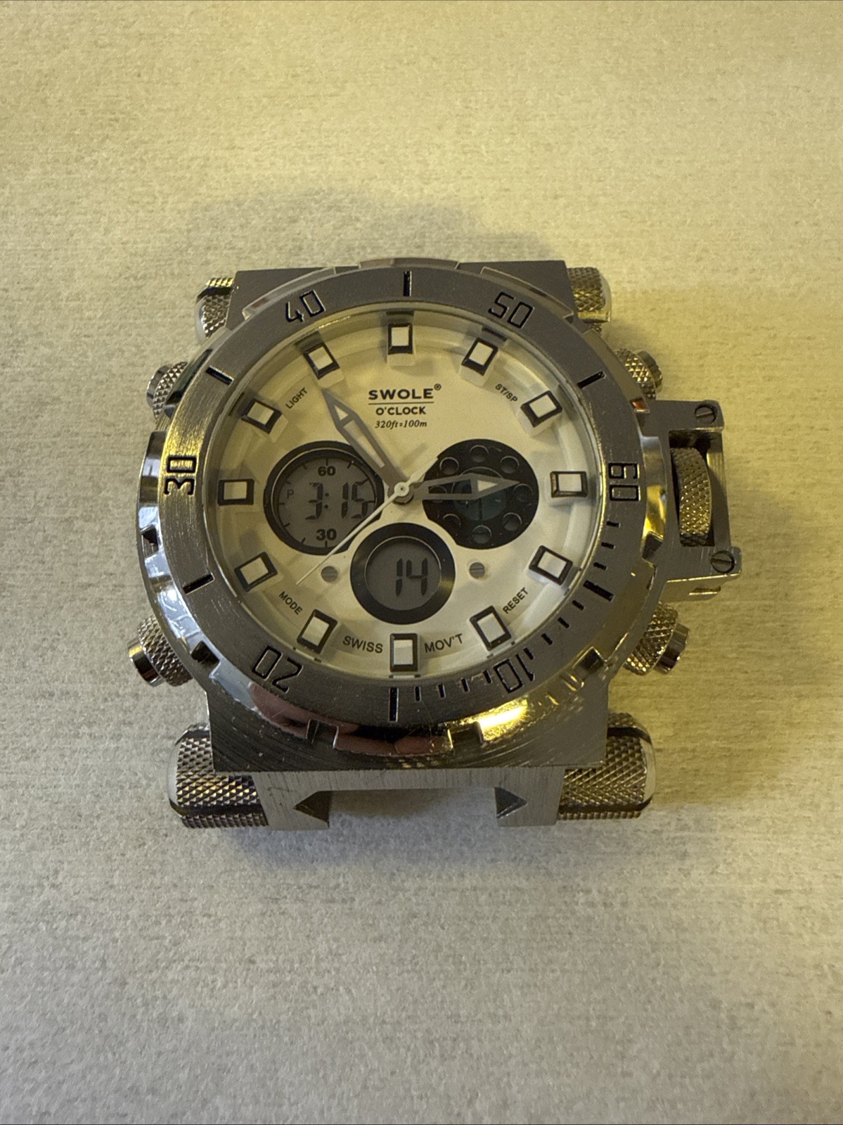 SWOLE 4.0 o’clock Heavy duty Wrist Watch Working Good.