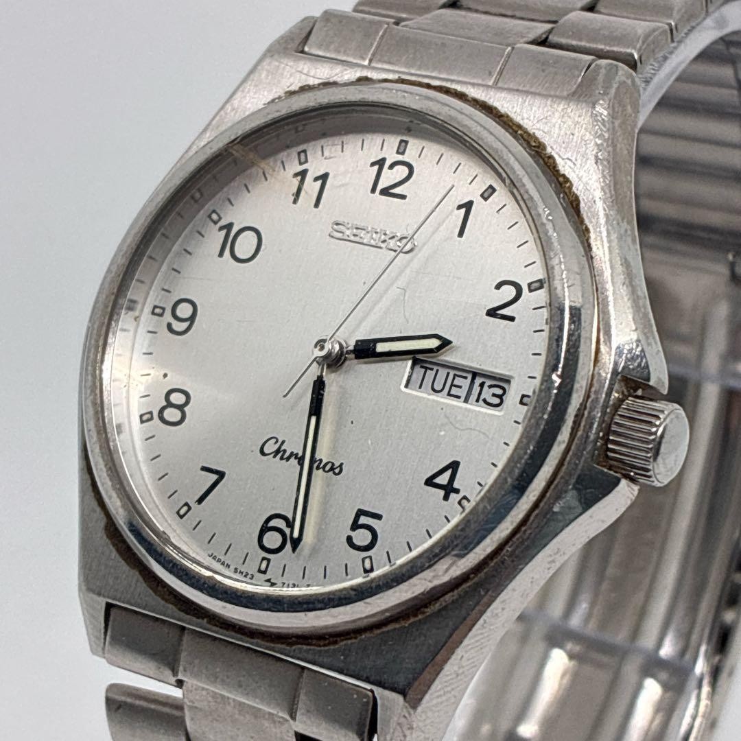 Excellent condition, fully functional Seiko men’s vintage silver chronograph