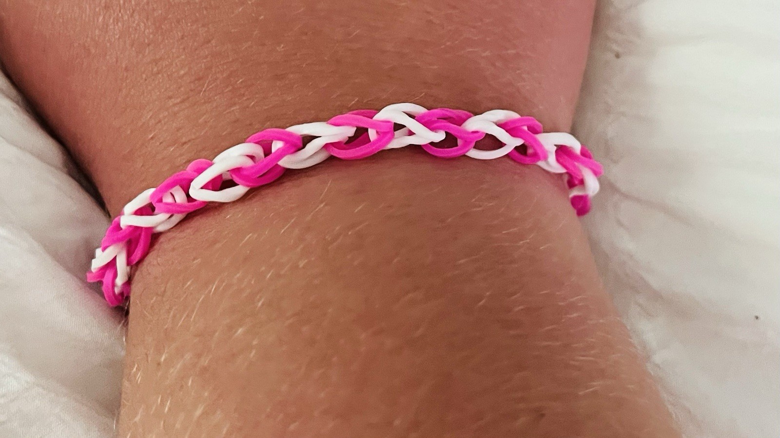 Pink White Rubber Chain Bracelet for Unisex Kids, Pink & White Colors