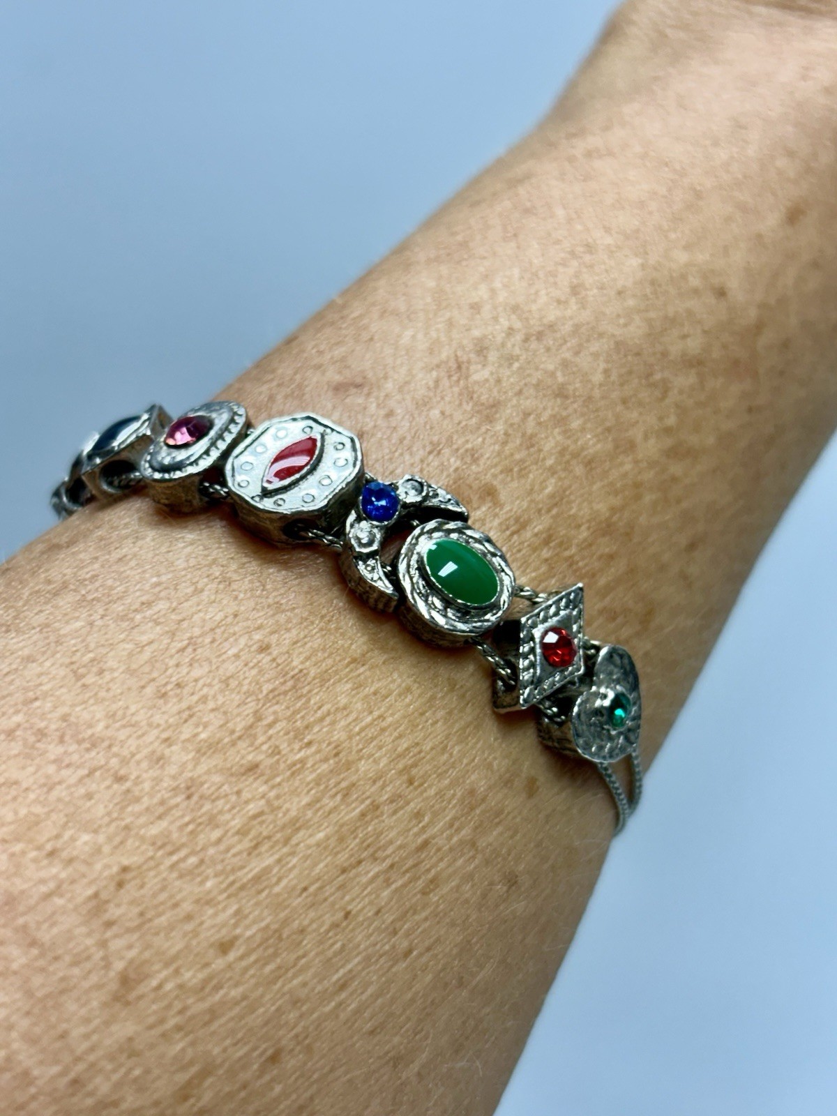 VTG Victorian Revival Slider Charm Bracelet Silvertone Rhinestones Enamel 7 1/4″