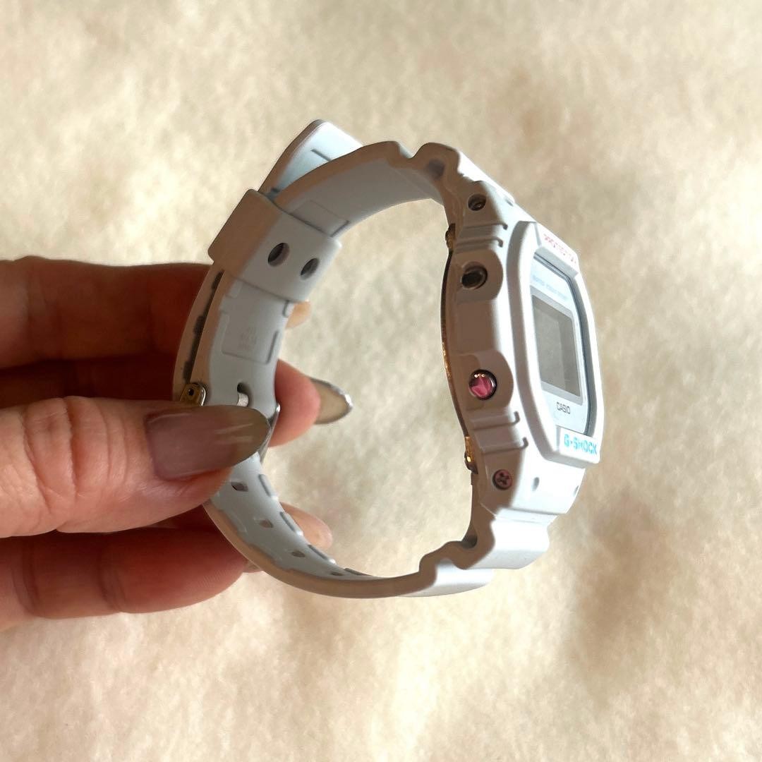 CASIO G-SHOCK DW-5600SC-8JF (White)