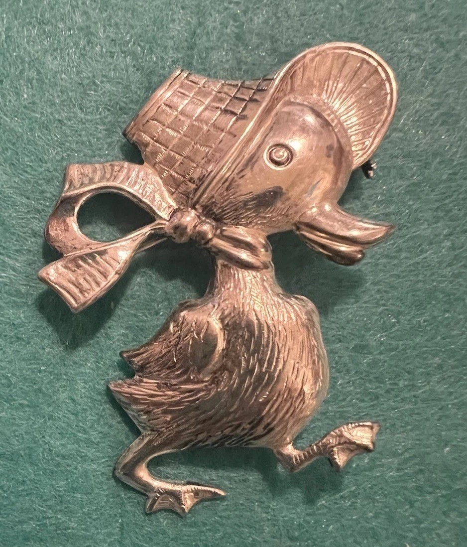 Duck Duckling Hat Bonnet Rare 2 1/4 Inch .925 Sterling Silver Brooch Pin Vtg H4