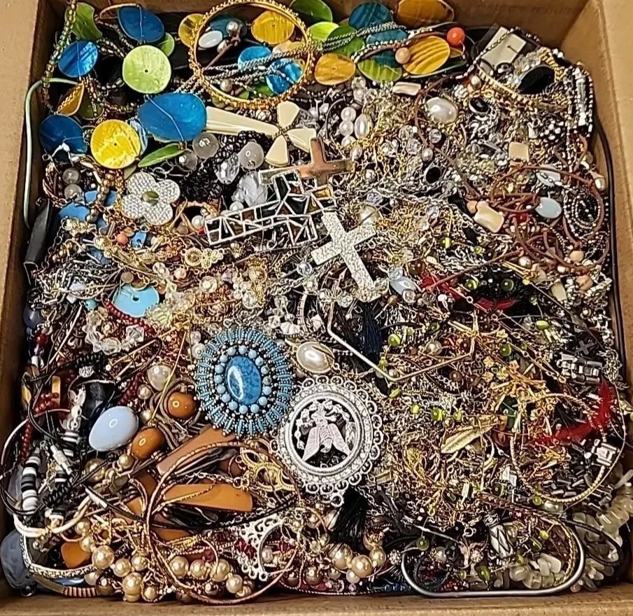 HUGE 20 Pounds Untested Jewelry Lot Vintage Mod Junk Craft & Good Resell Mix In