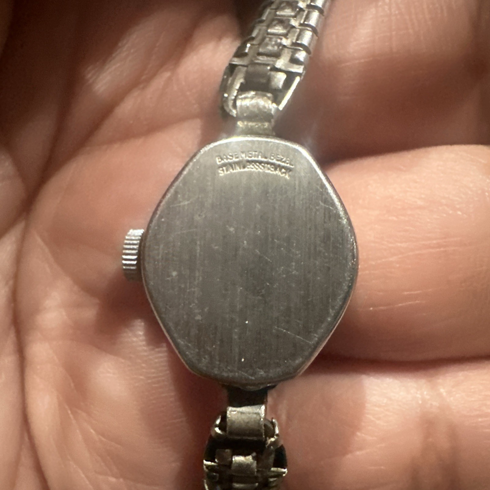 Vintage Clinton Ladies Watch, 17 Jewels Rare 16.6mm Silver Band For Repair