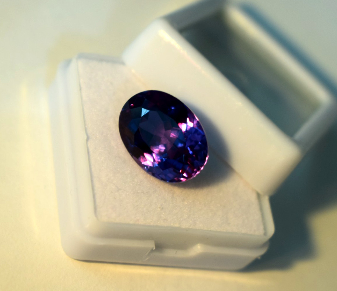 Russian Alexandrite Color Change Oval Cut 9.65 Ct A+ CERTIFIED Natural Gemstone