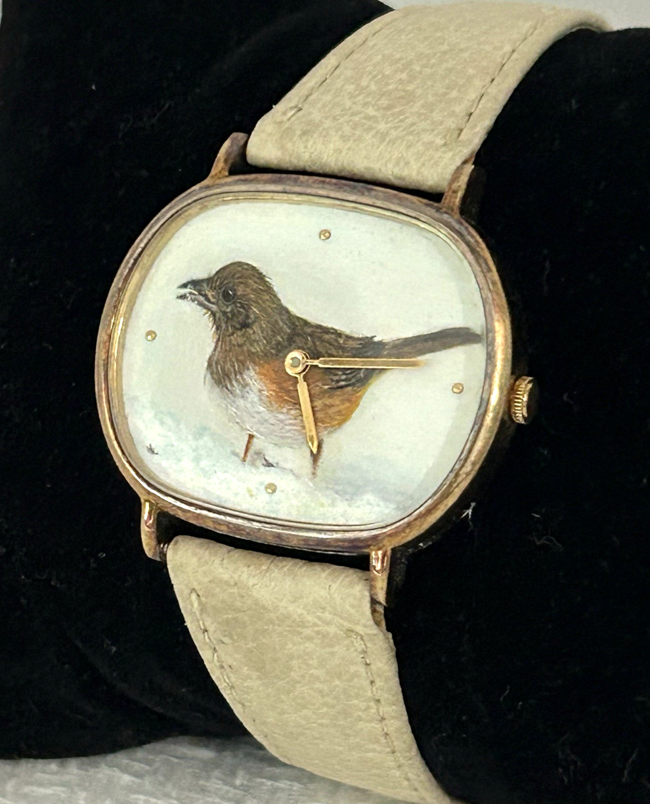 VTG Watch Hand Painted Robin Bird in Snow Artwork Dial Beige Leather New Battery