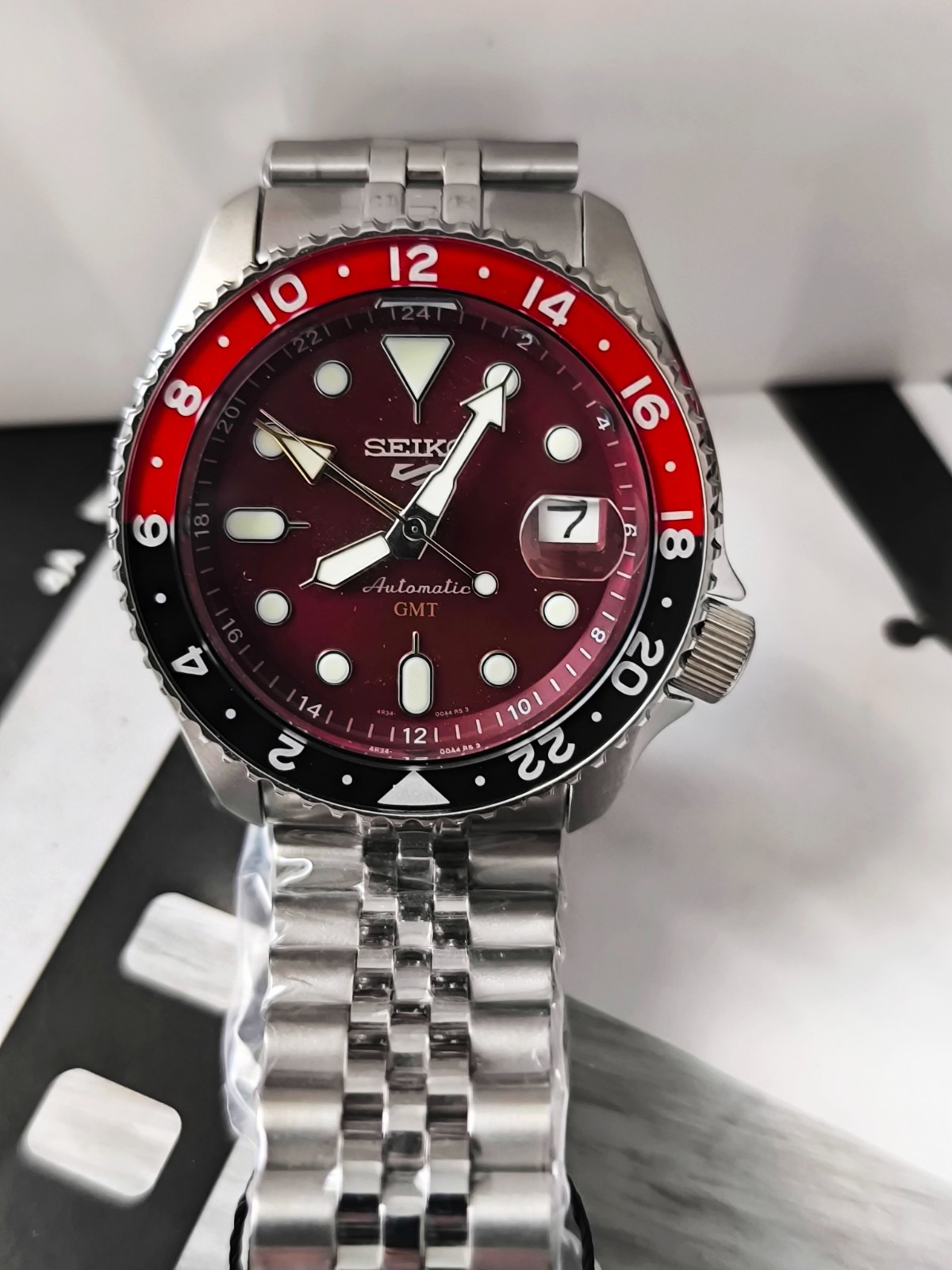 Seiko 5 Sports Asia SSK031K1 Passion Red red/black GMT (no box*)