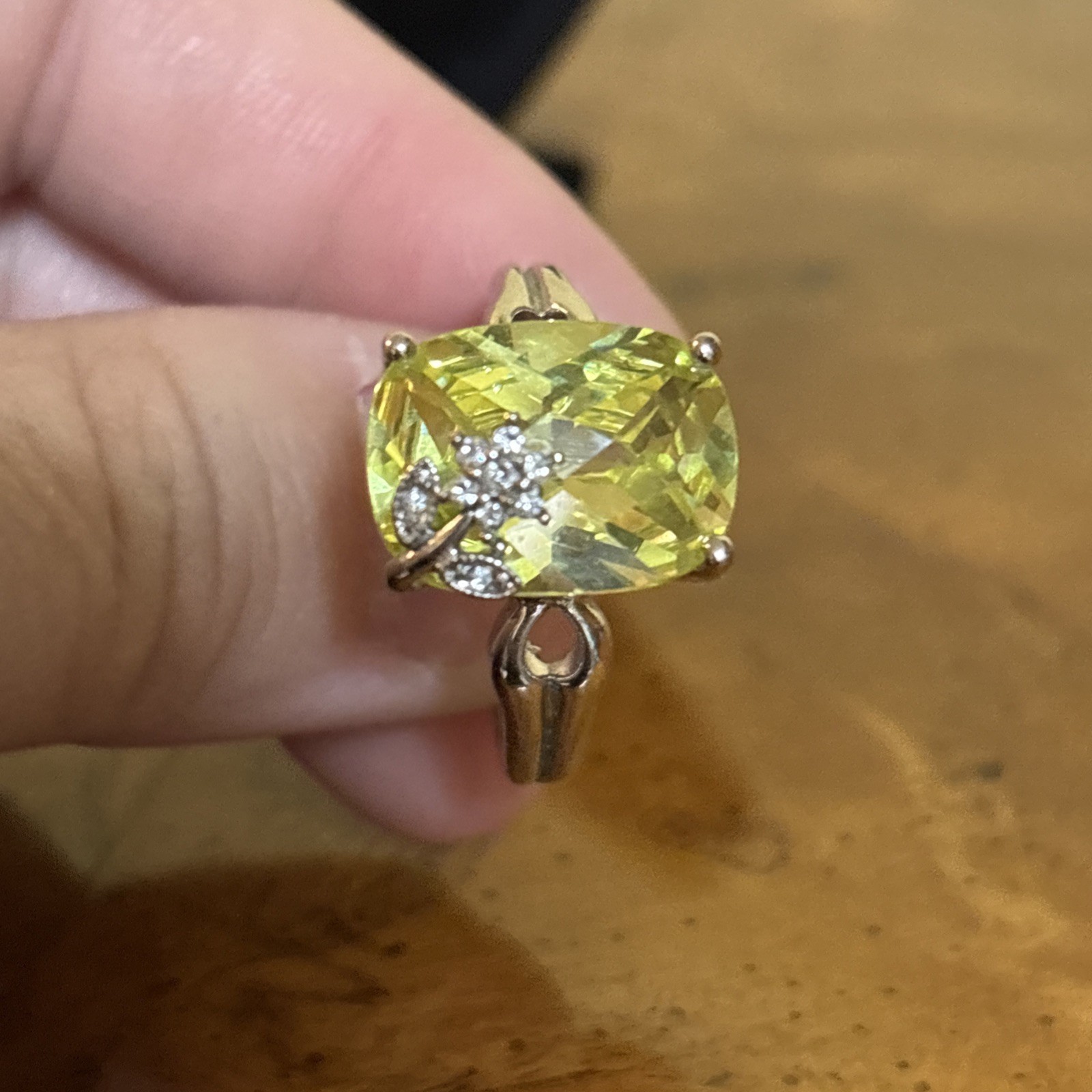 Vintage Rectangle Faux Citrine Silver Ring – Yellow Glass Stone – Retro Jewelry