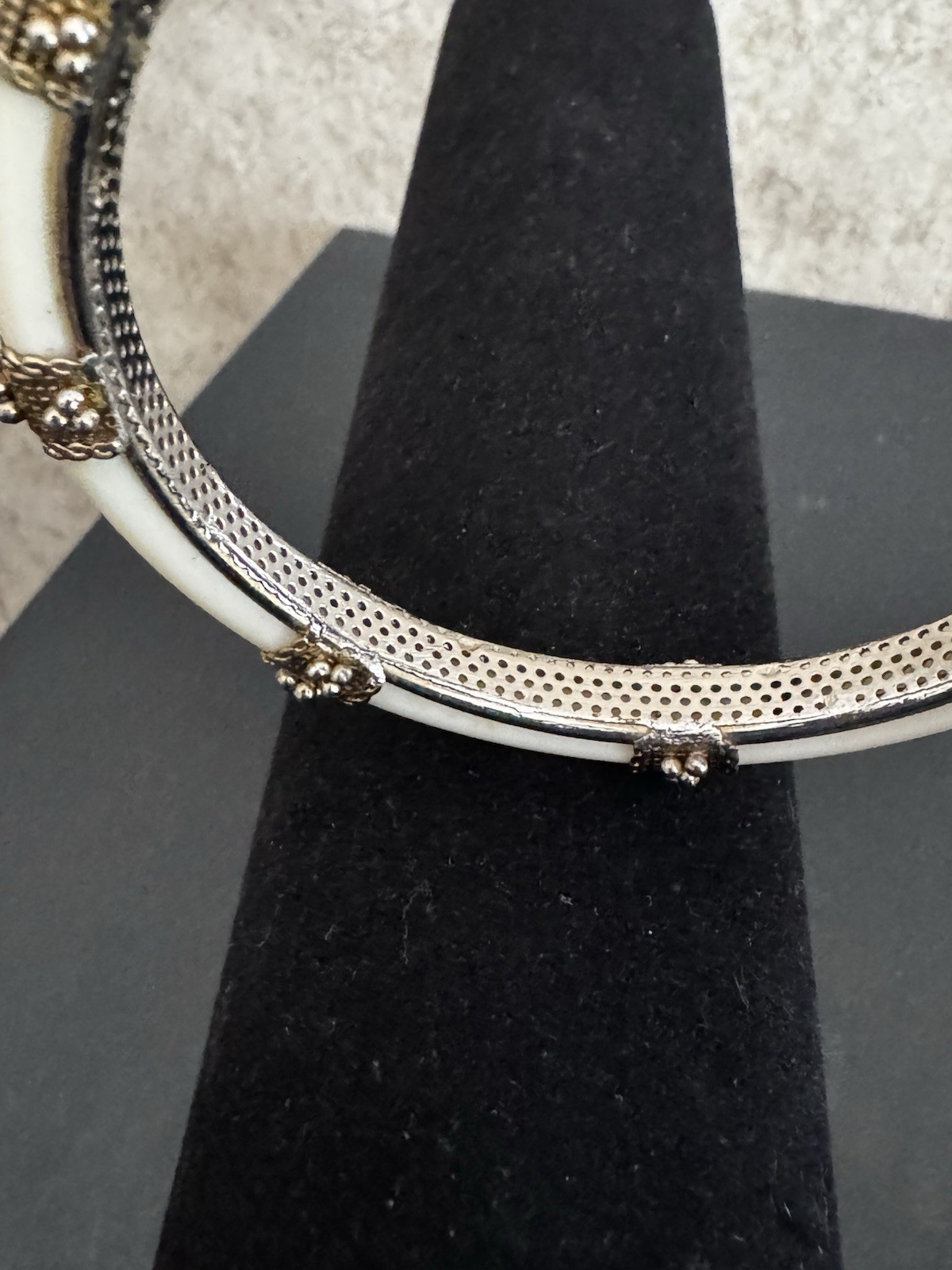 Gold Tone Black Cream Enamel Hinged Bangle Bracelet Lot Size 8 Missing Stones