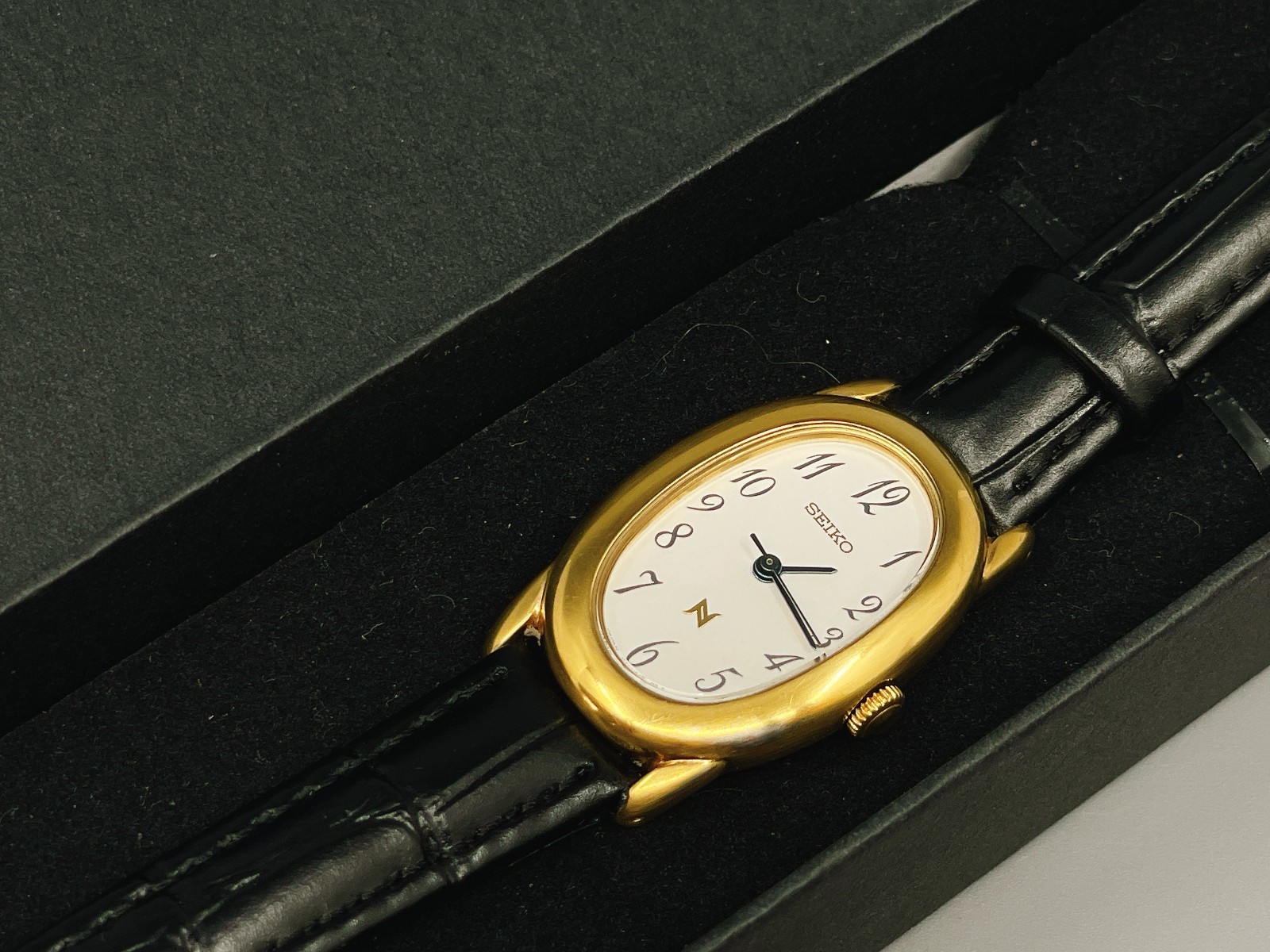 Seiko Noie 1F21-5B70 White Dial 21mm Oval Qz Women’s Watch Vtg1993 -US Stock