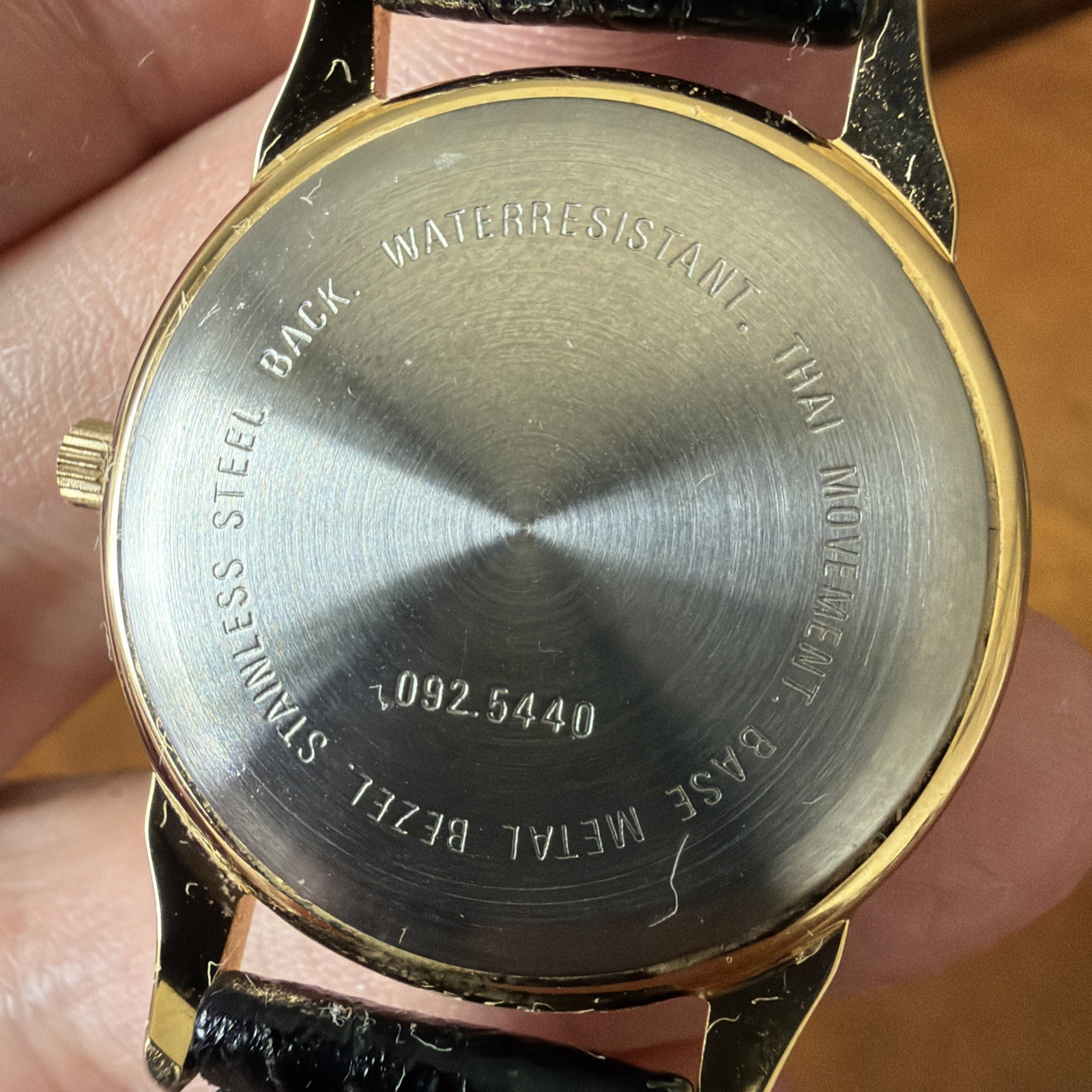Ultra Cheap Affordable Elegant Simple Watch for Men and Women Quartz Movement