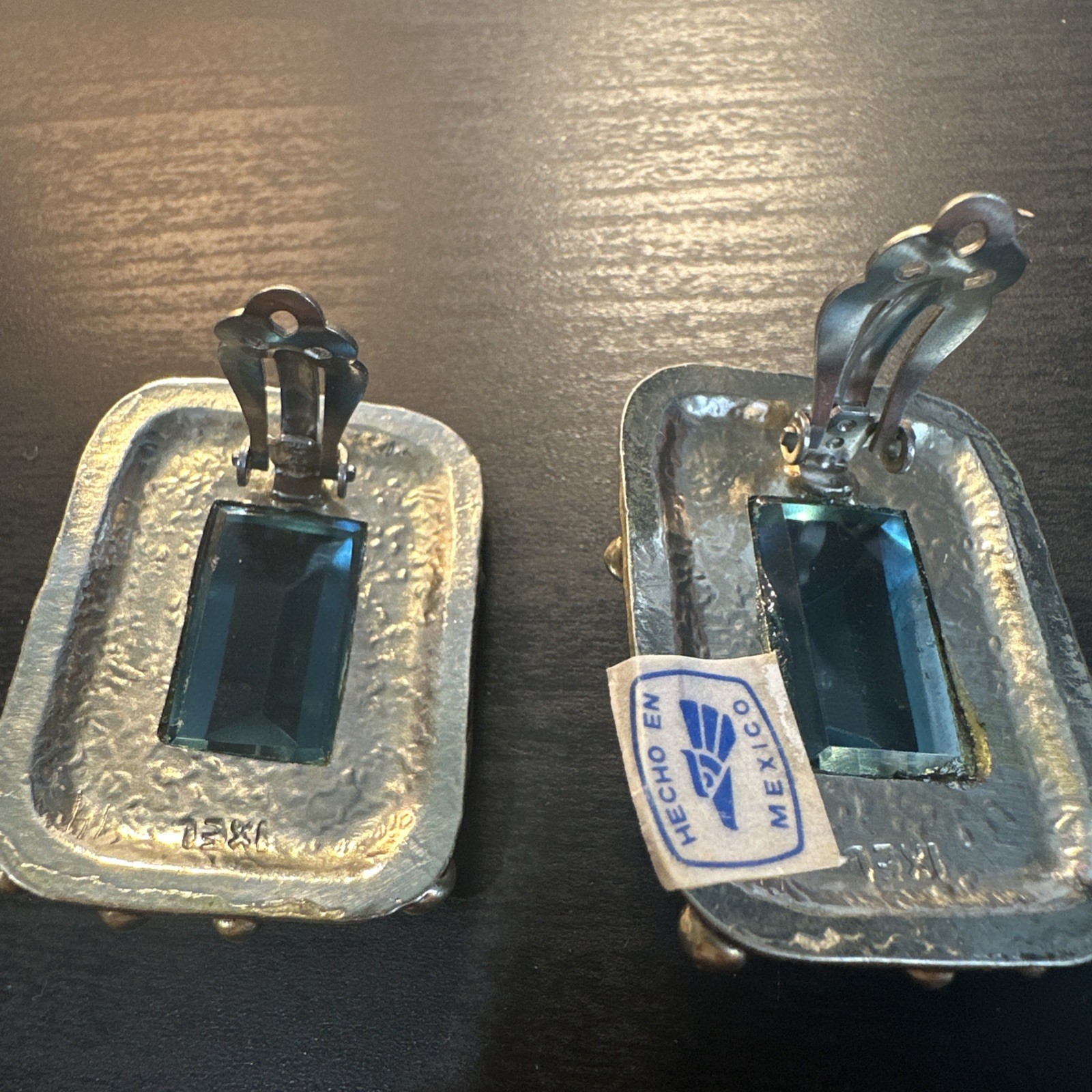 RARE VINTAGE IXEL ARTISAN RECTANGLE AQUA COLOR STONES GOLD TONE CLIP ONS