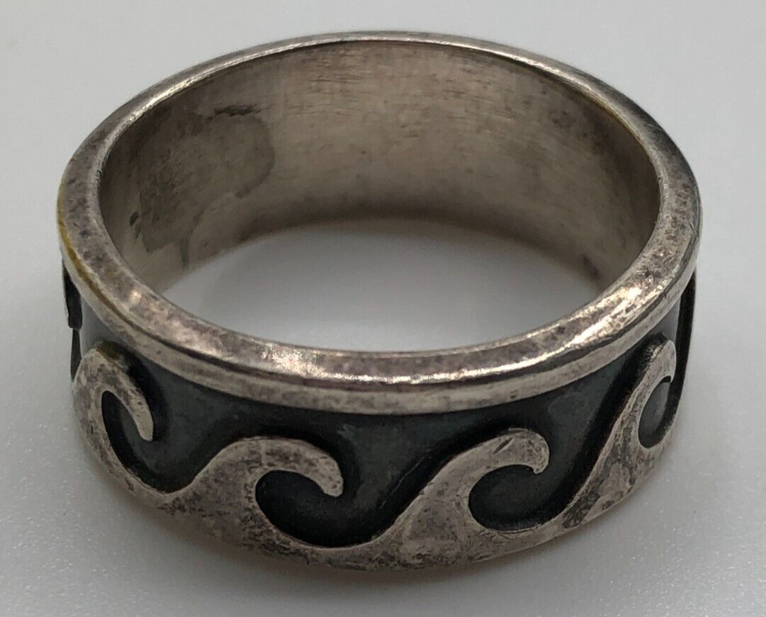 Vintage Silver Black Enamel Wave Design Band Style Ring Size 10 8.8 Grams