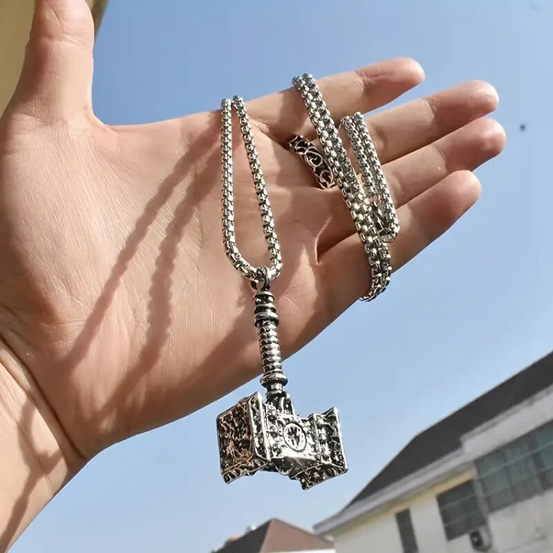 Titanium Steel Hammer Necklace, Retro Domineering Fashion For Men