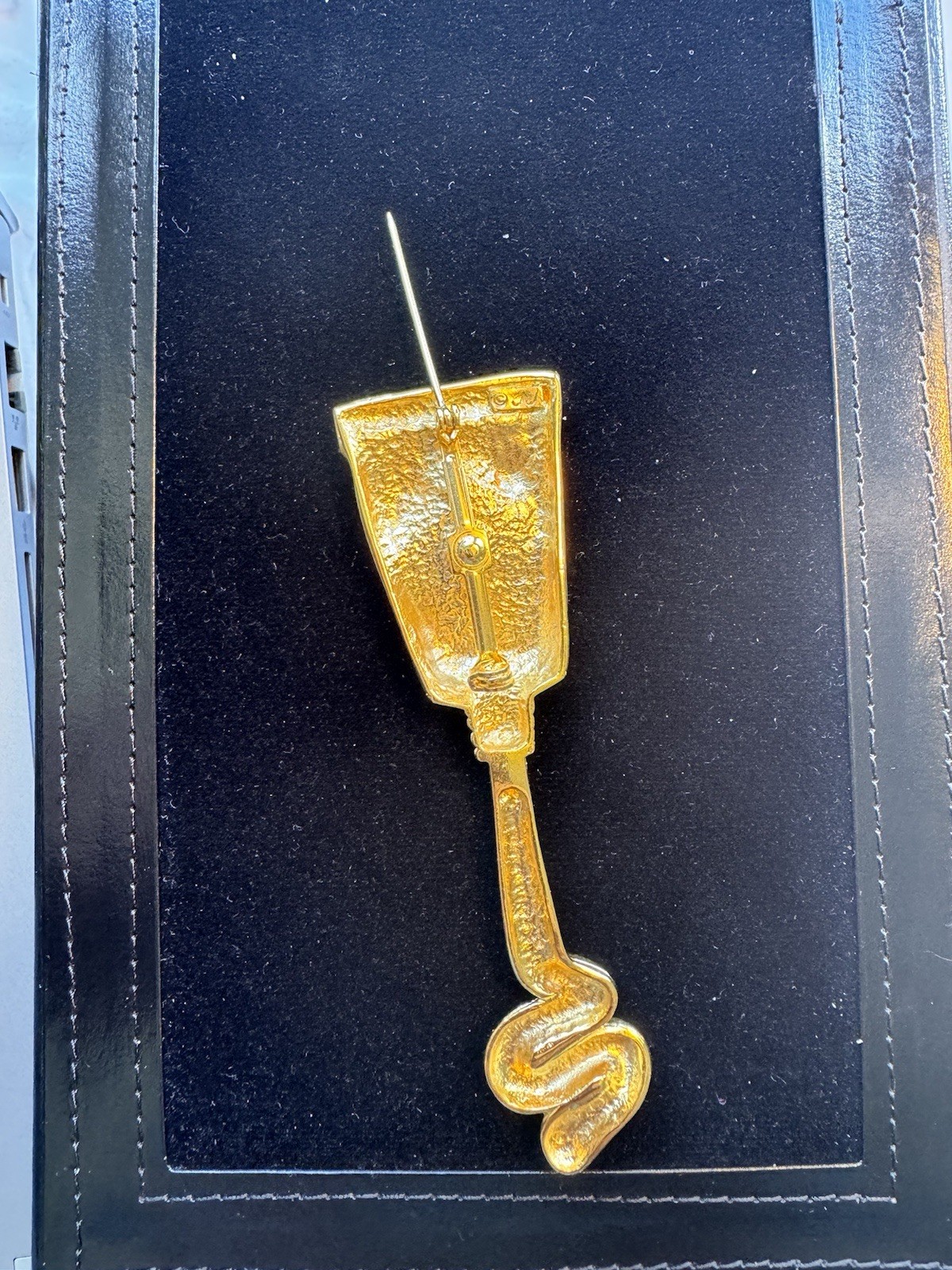 Vintage JJ Jonette Gold-Toned Signed Brooch Pin 3.5″ Tube of Paint and Swirl