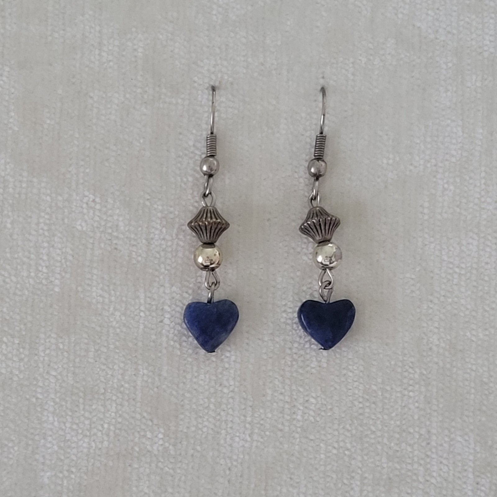 Vintage 1970s Grey Blue Stone Heart Silver Tone Dangle Hook Earrings