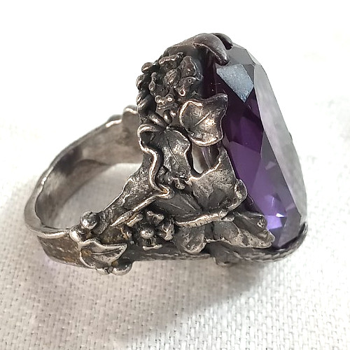 Vintage Cocktail Ring LOST WAX CAST Ornate Silver Faux Amethyst 10 FAIRYCORE