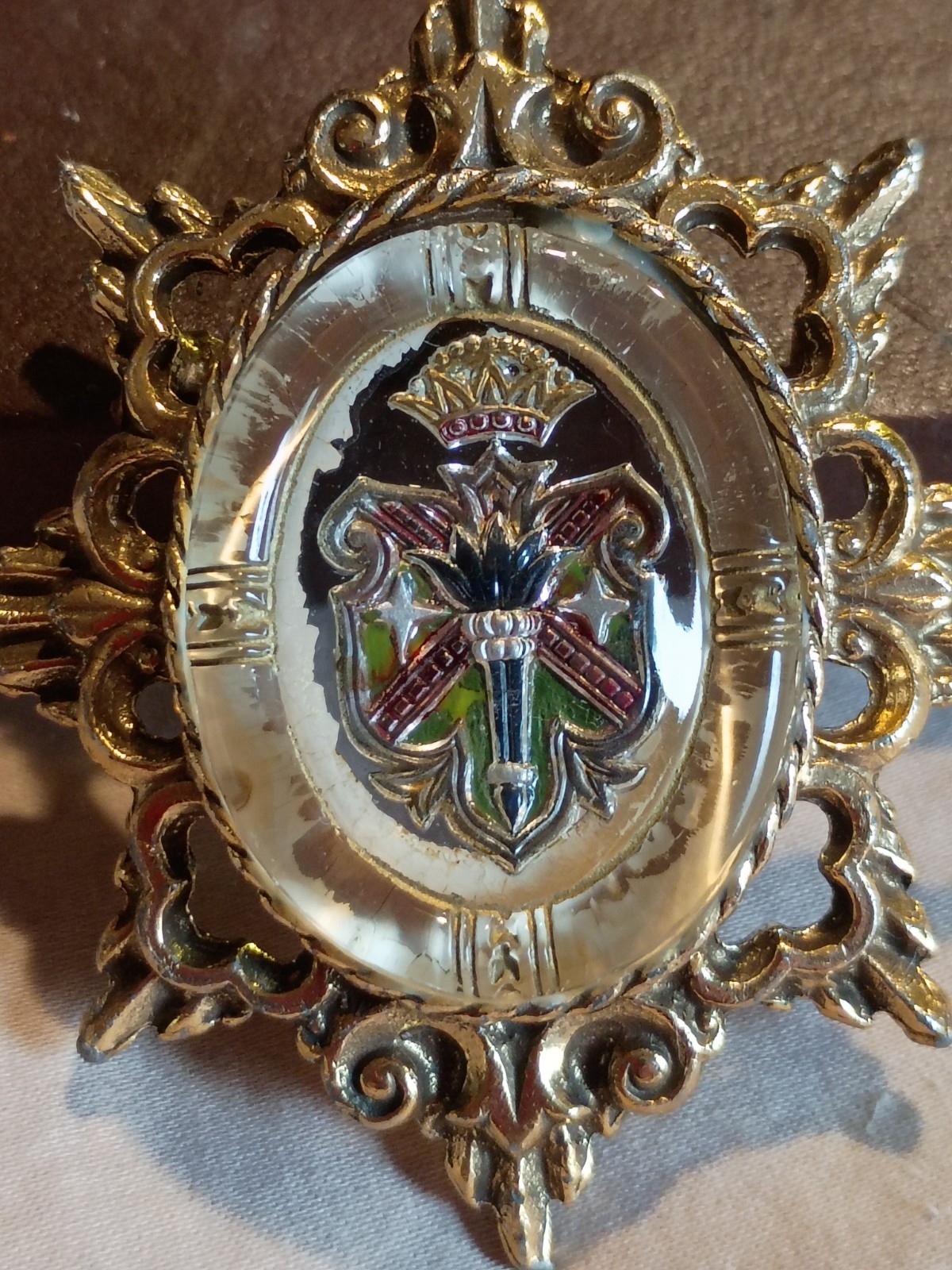 Victorian Heraldic Griffin Crown Coat Of Arms Essex Crystal Pin Brooch