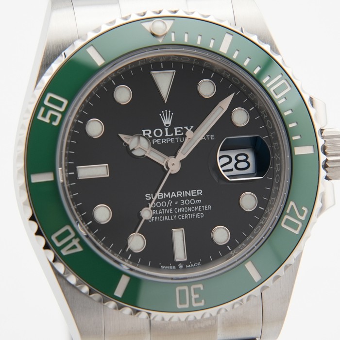 ROLEX Submariner Date 41 126610LV Warranty 2022 Box/Paper