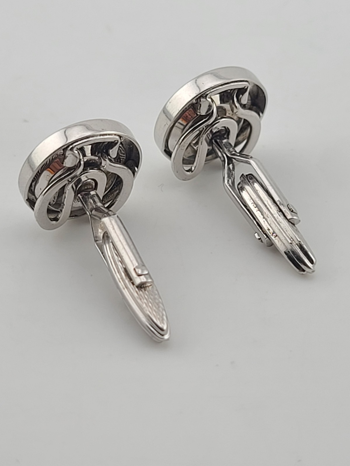 Vintage 1980’s Alfred Dunhill Sterling Silver Seashell Round Cufflinks England.