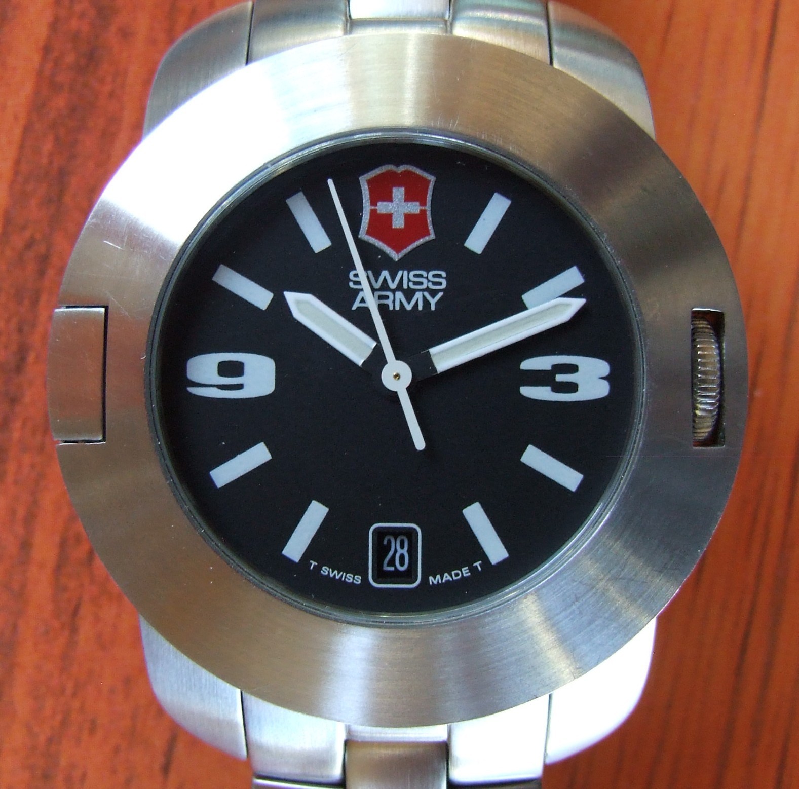 SWISS ARMY~Men RARE SC 1000 SOLAR COMPASS Quartz Date Watch~OEM SS Bracelet~NICE