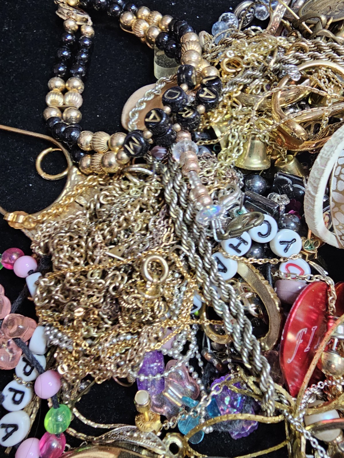 Vintage To Mod Jewelry Lot Scrap Broken Mixed Metals Some GF Untested Over 1lb