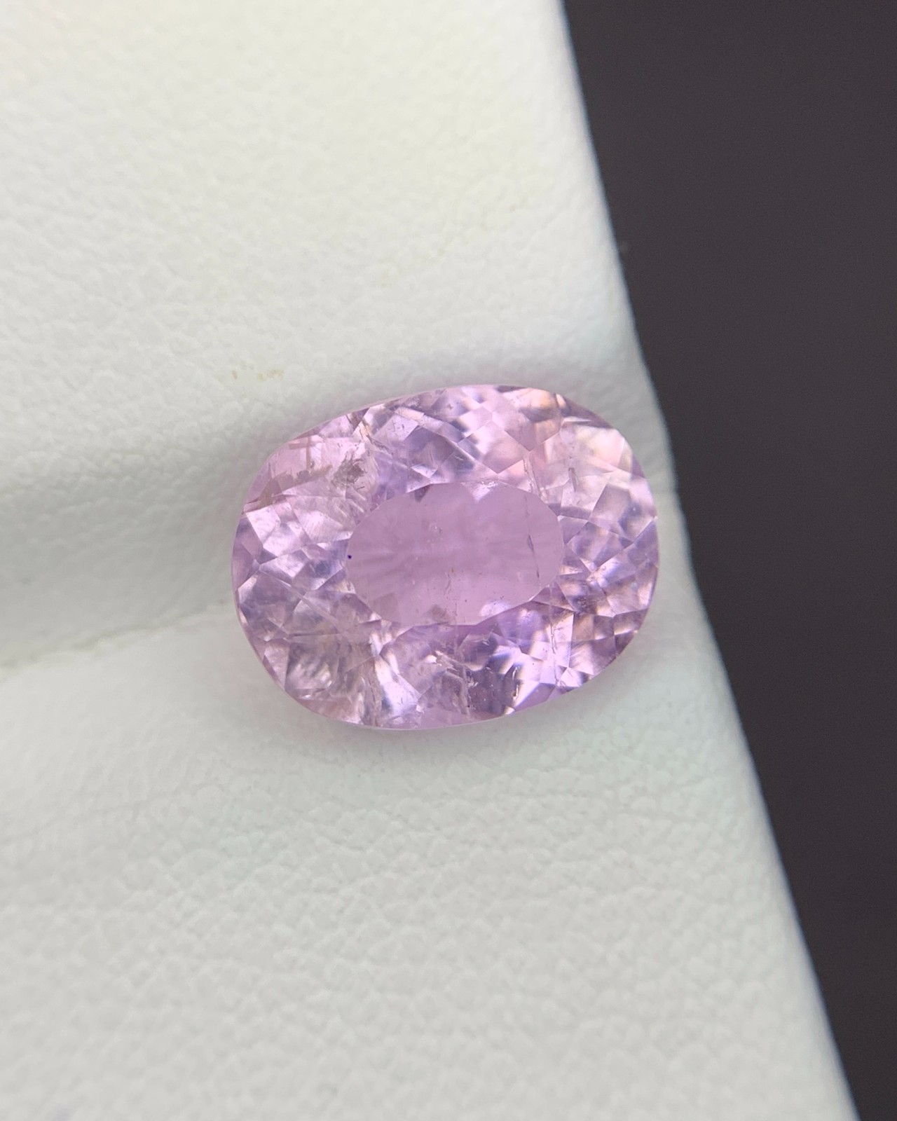 Natural Luxurious Baby Pink Kunzite Cushion Cut 6.80 Carat’s Stone