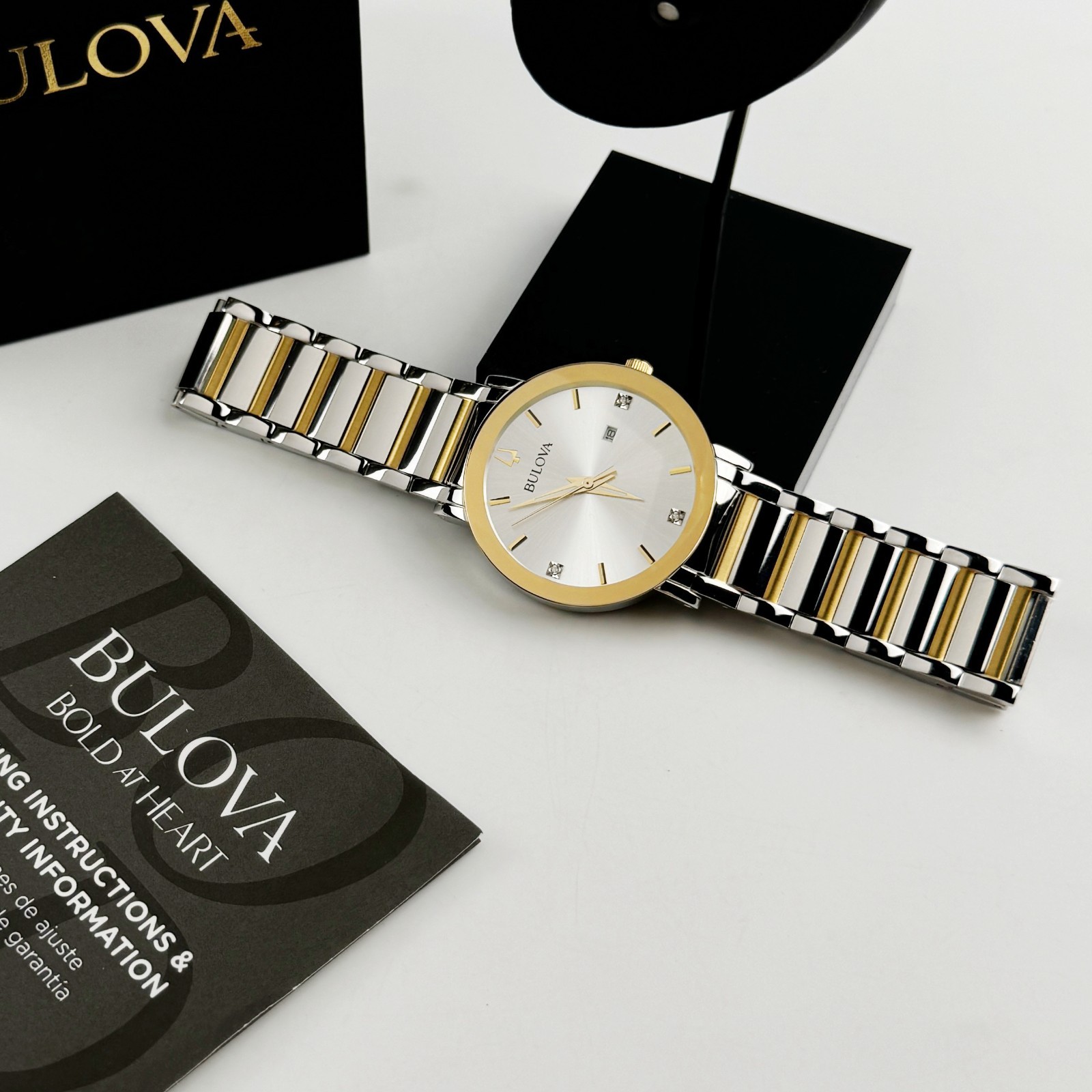 Bulova 98D151 Men’s Futuro Two-Tone Diamond Watch Silver dial Men’s Watch