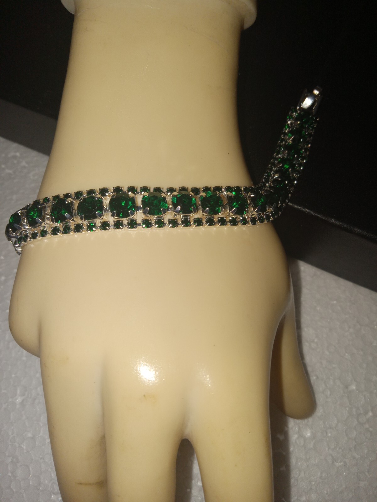 Green Stones And CZ Chrystals Tennis Bracelet 7″ Prong Set