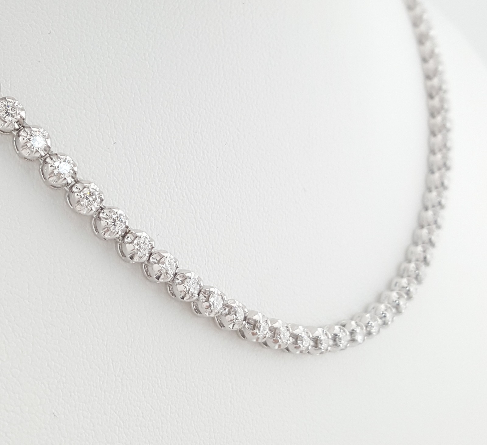 Round Diamond 14K White Gold Straight Line Tennis Necklace 4 ct 15″ Rtl $15K