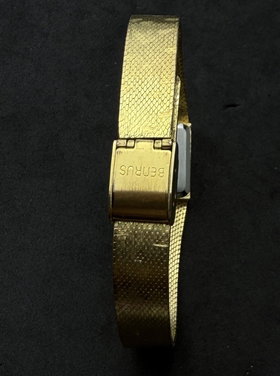 Vtg 1989 BENRUS Tank Diamond Women’s 18mm Quartz Watch Gold Case Bracelet Black