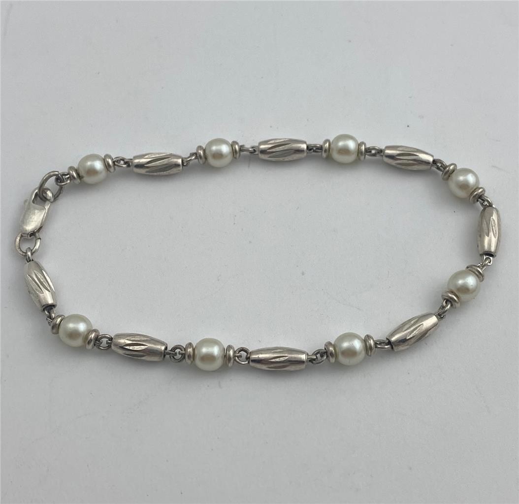 Vintage Silver Tone Small Barrel Beads & 5MM Faux Pearls Link Bracelet 7-5/8″ L