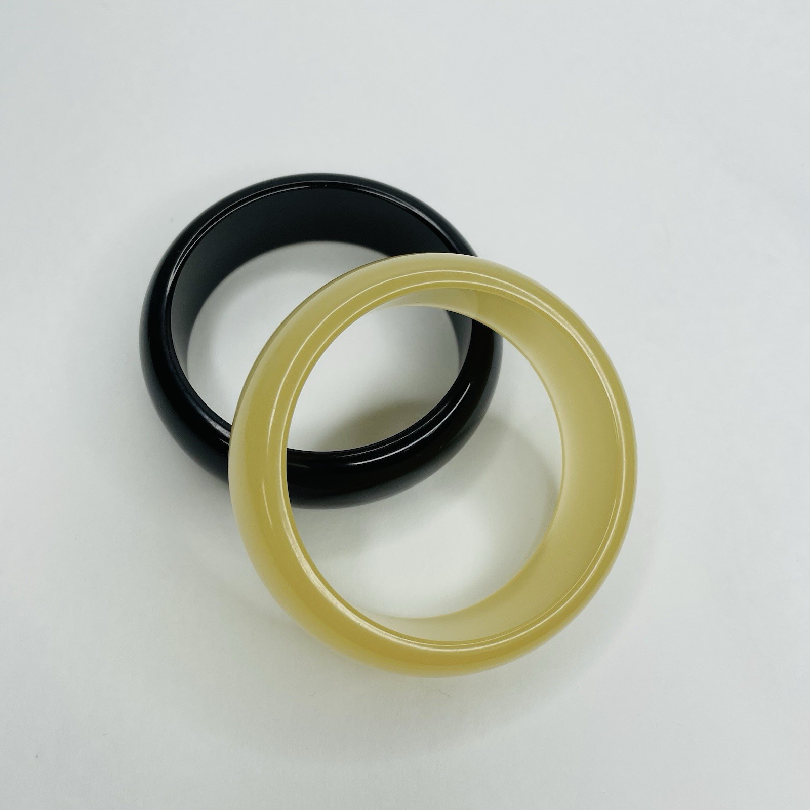 Vintage Avon Luminesque Lucite Bangle Bracelet Black Cream Moonglow Lot