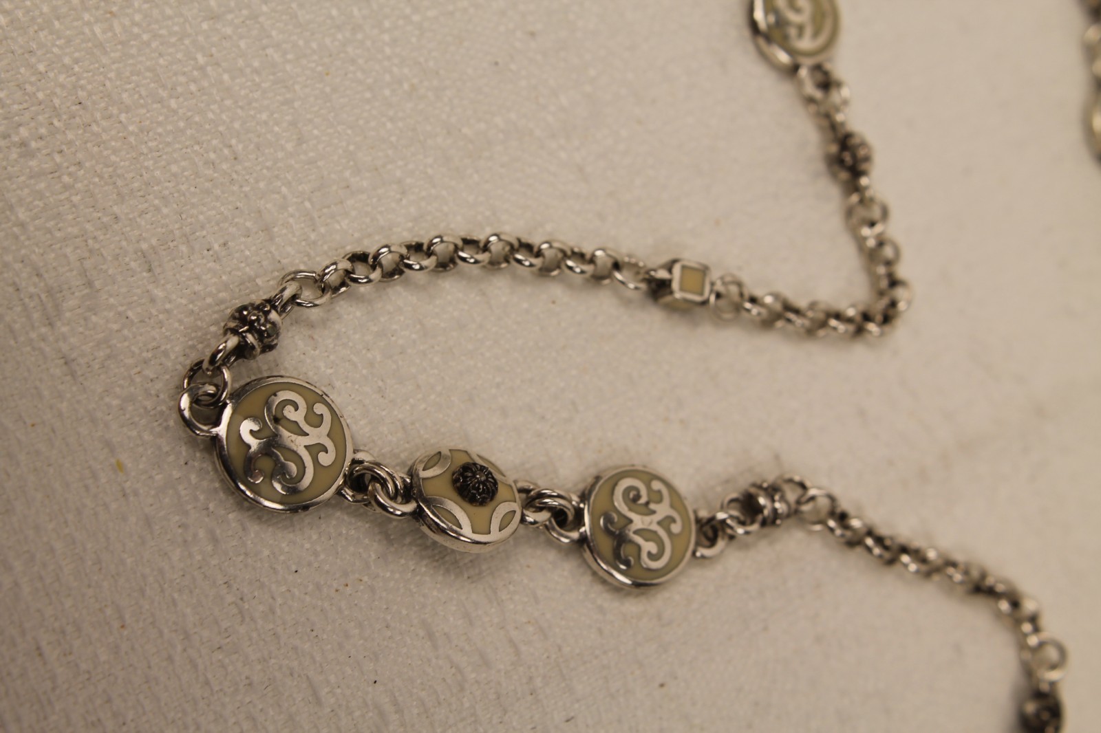 Brighton Silver Tone Cream Enamel Scroll Filigree Station Rolo Chain Necklace 19