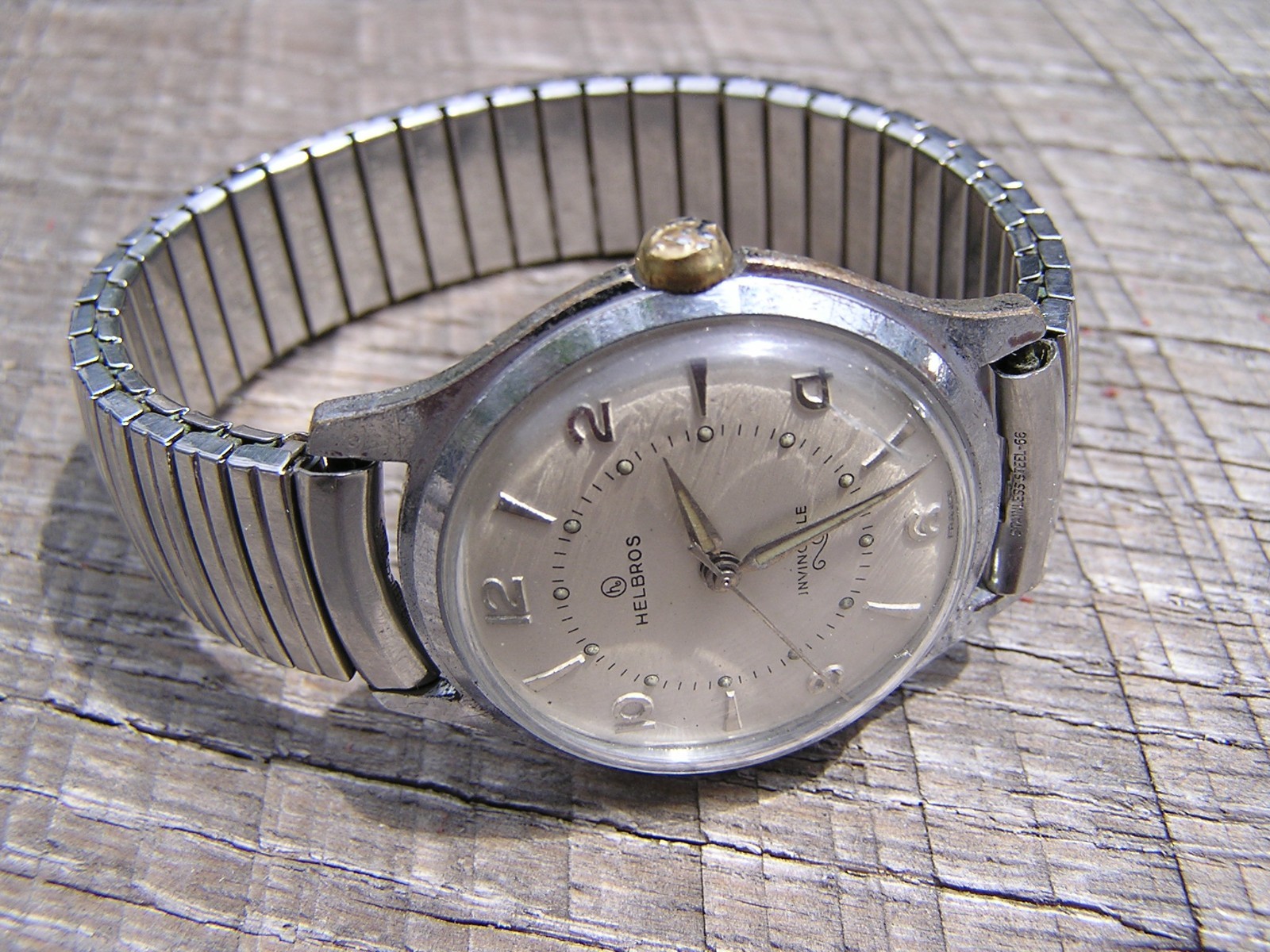 Vintage Helbros Invincible Mechanical Men’s Watch …Smooth hand sweep