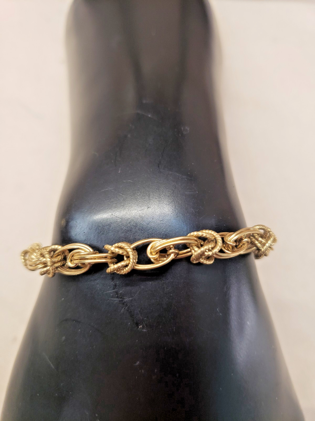 Vintage 12K Gold Filled Textured Oval Link Bracelet Signed J.B. Jacoby Bender