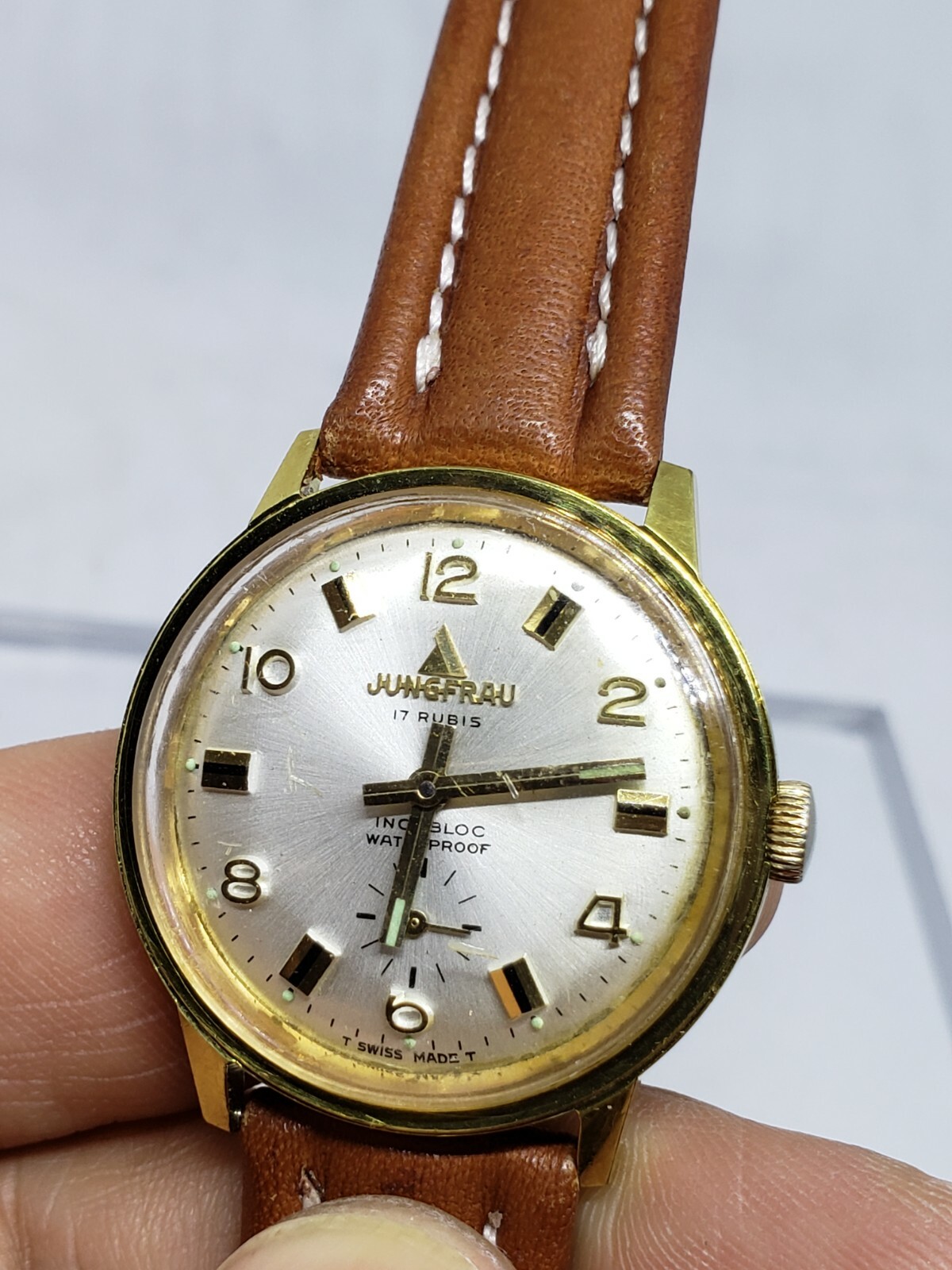 jungfrau 17 jewels swiss 82 movement watch 32mm