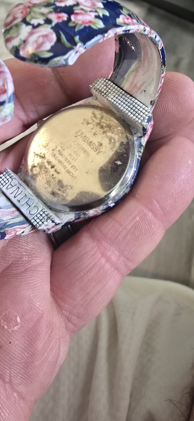 Embassy Watch EM3885L Flowers Untested