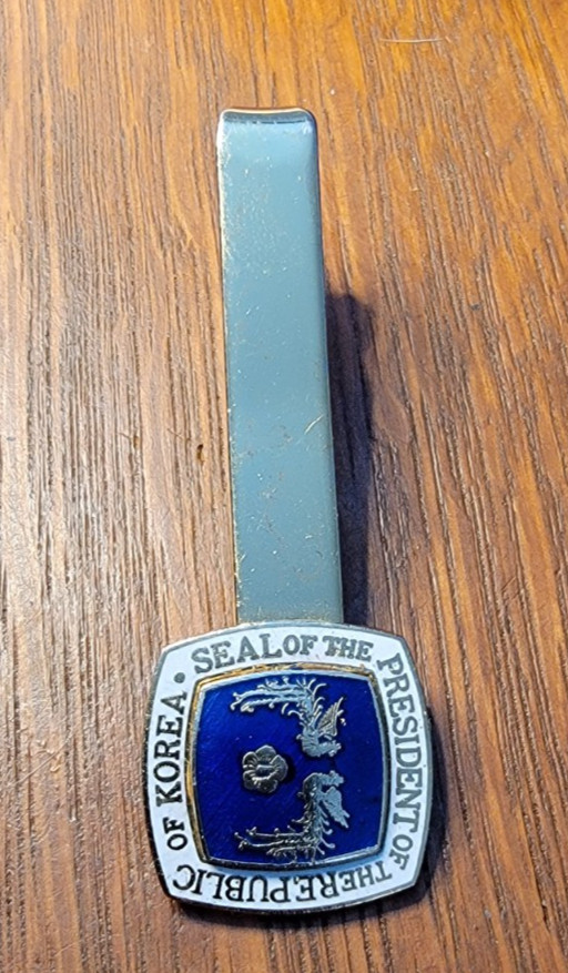 President of Republic of South Korea Seal Gold Tone Enamel Phoenix Tie Bar Clip