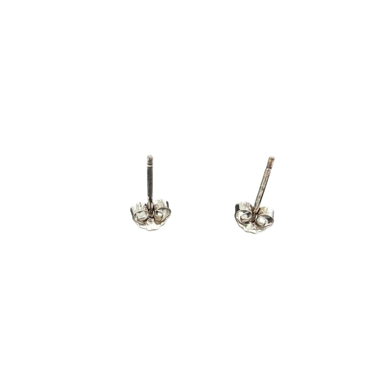Sterling Silver Pearl Stud Earrings With Black Velvet Gift Pouch 5.67mm Diameter