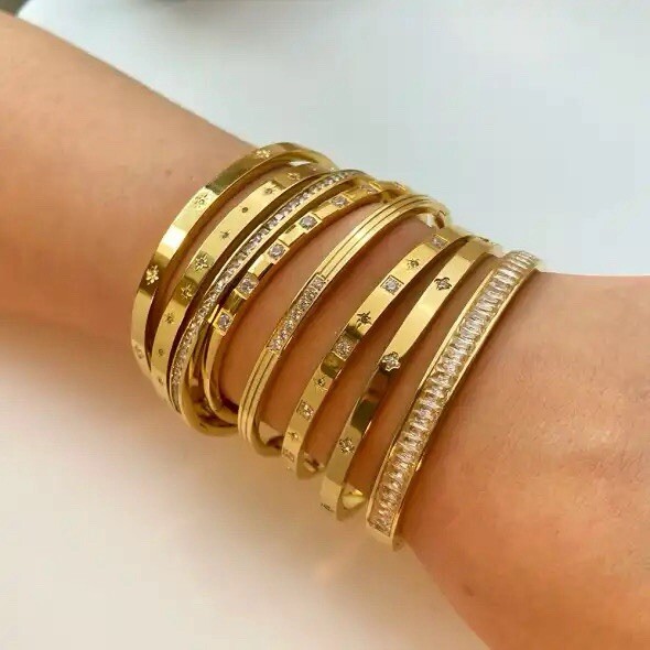 Pack of 2 – (1 Silver + 1 Gold) Stainless Steel Tarnish-Free Women Bangle Size 7