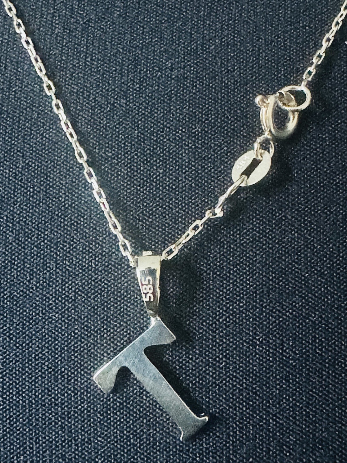 14K Solid Gold T Initial Necklace 1.95g 585 Yellow Gold Letter Pendant Chain
