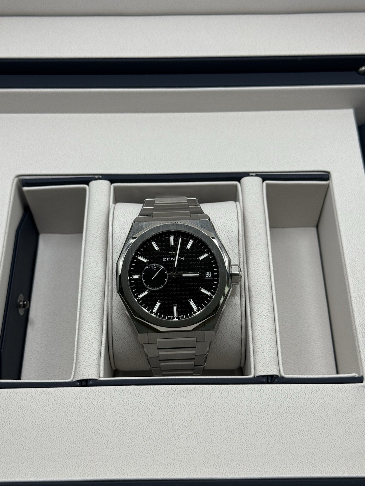 Zenith Defy Men’s Black Watch – 03.9300.3620/21.I001