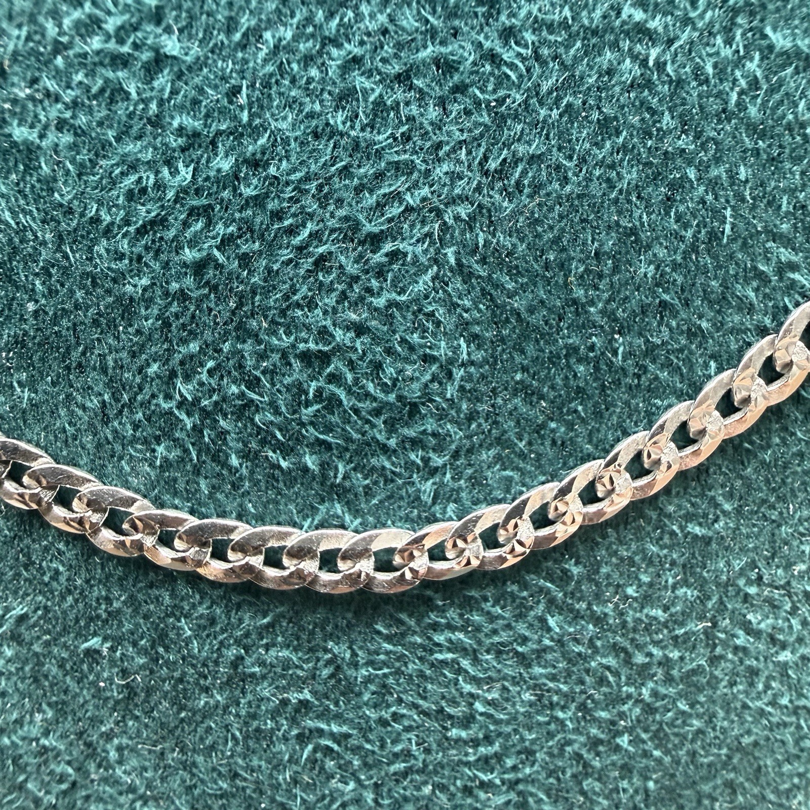 Sterling Silver Diamond-Cut Curb Chain Necklace .925 Italy 18” 2.9mm