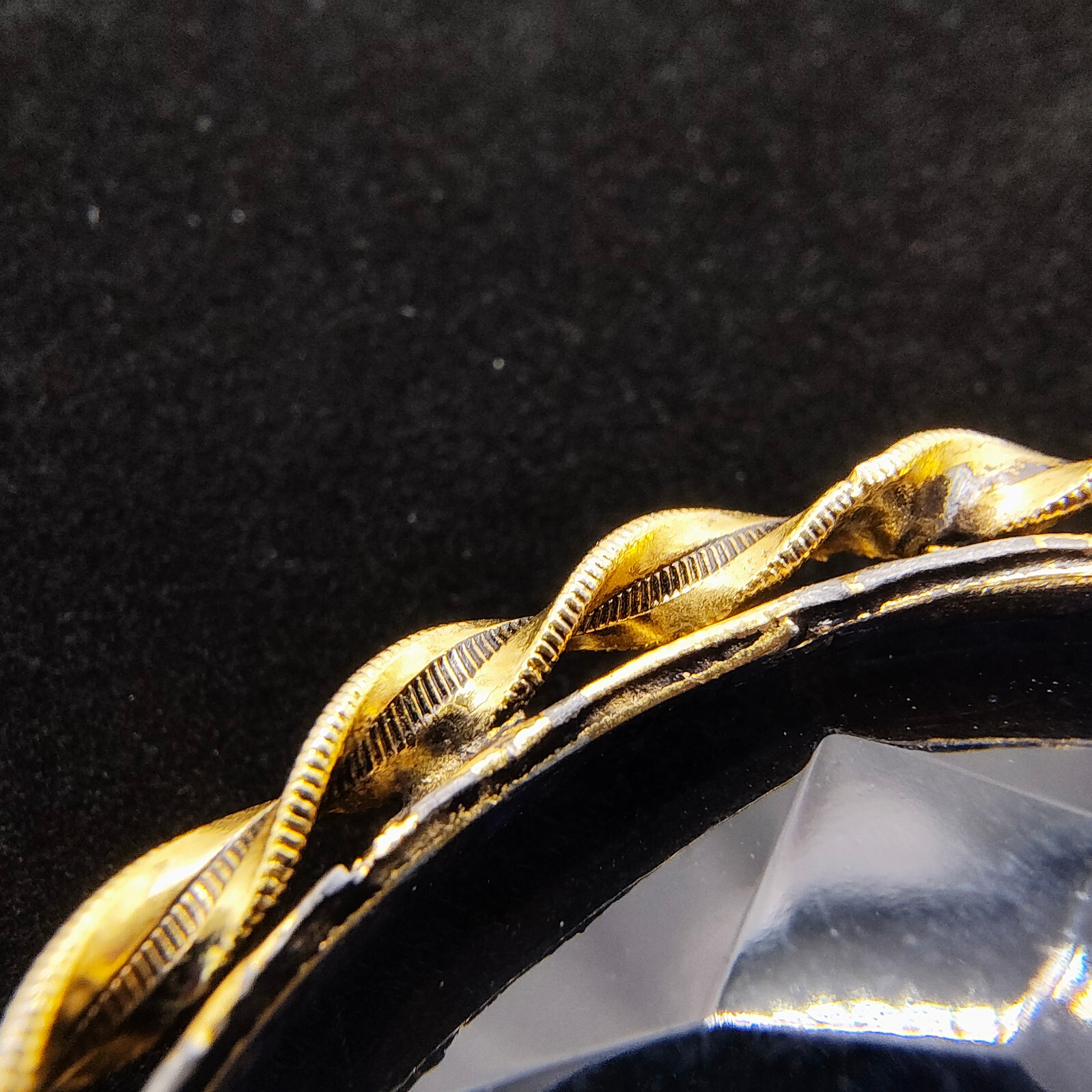 Vintage Art Deco Style Austrian Brooch Blue Paste Gold Tone Filigree Spiral Rope