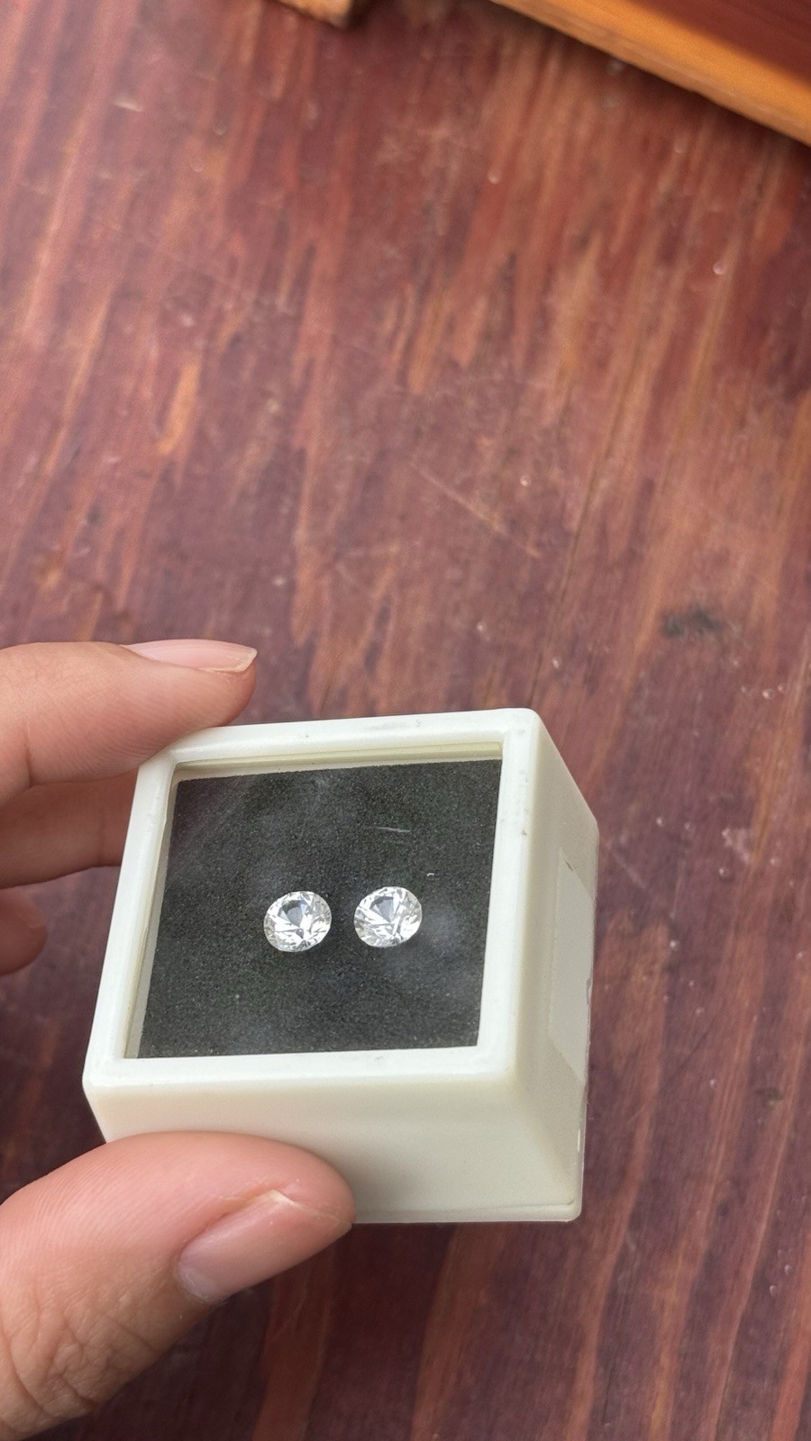 6mm round white YAG (Yttrium Aluminum Garnet)