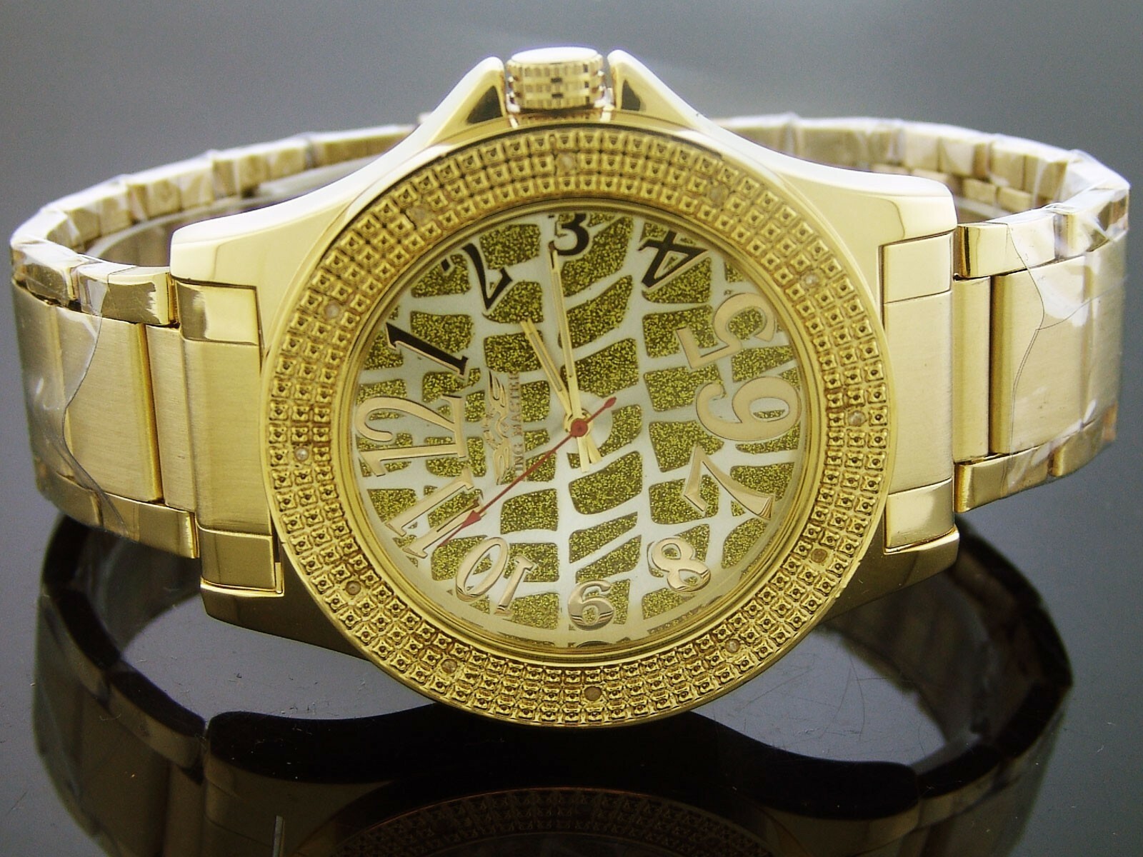 Men King Master Quartz watch yellow gold tone case 12 diamonds watch