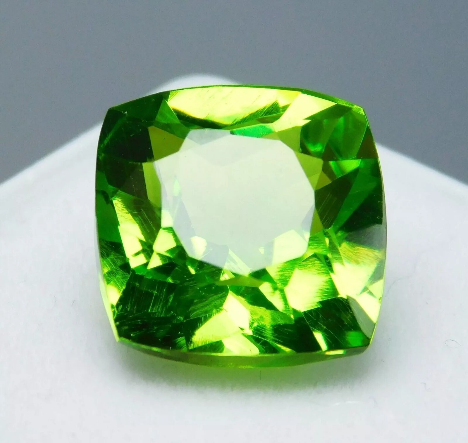 Natural Rare Green Wonderful Peridot Cushion Cut 10 Ct Loose Certified Gemstones